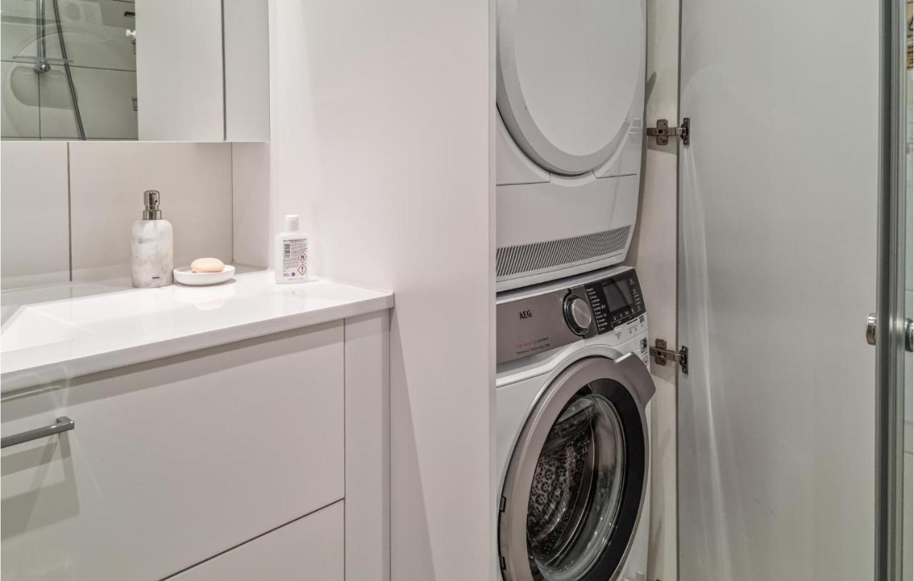 Apartment Gorgeous In With Kitchen Kristiansand